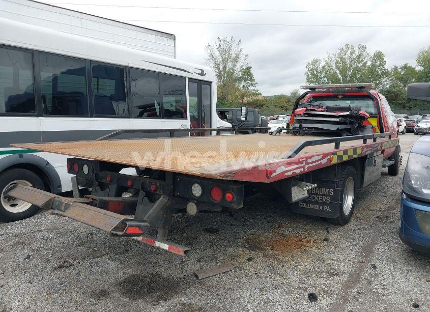 Photo 4 of 2016 Ford F-550 CHASSIS XL (VIN 1FDUF5HT3GEB35249)