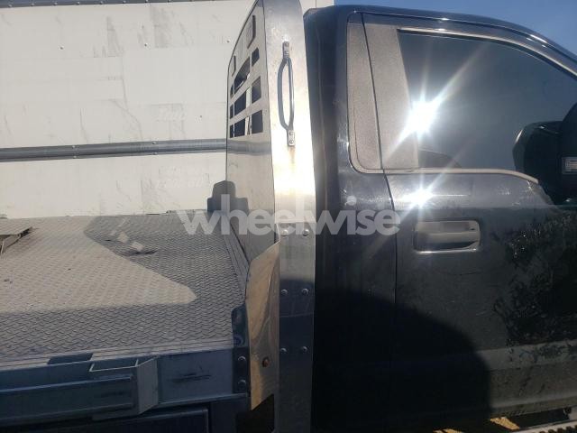 Photo 3 of 2020 FORD F550 SUPER DUTY (VIN 1FDUF5HT3LDA14947)