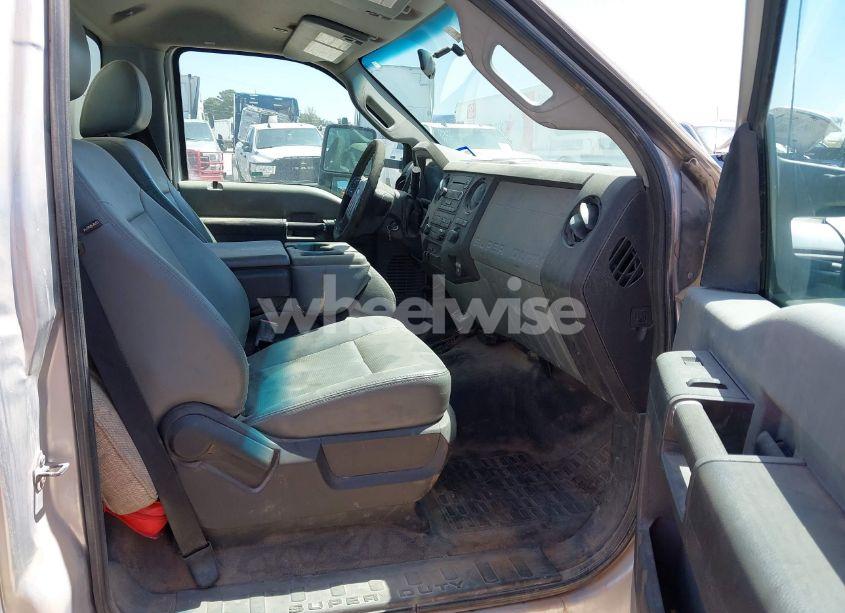 Photo 7 of 2012 Ford F-550 CHASSIS XL (VIN 1FDUF5HT4CEC96641)