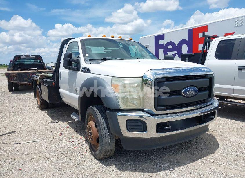 2016 Ford F-550 CHASSIS XL (VIN 1FDUF5HT4GEB97839) main photo