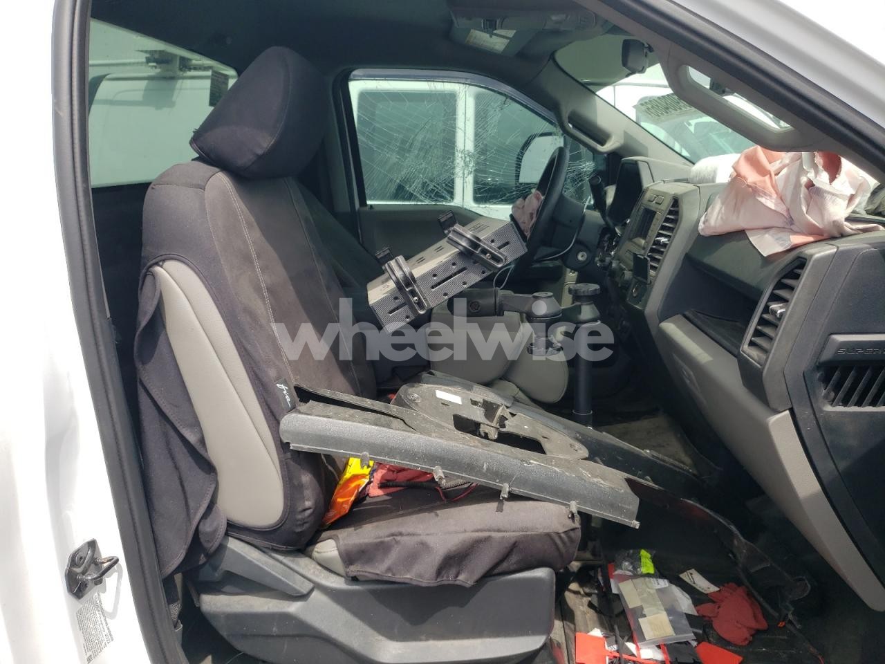 Photo 11 of 2022 FORD F550 SUPER DUTY (VIN 1FDUF5HT4NDA20680)