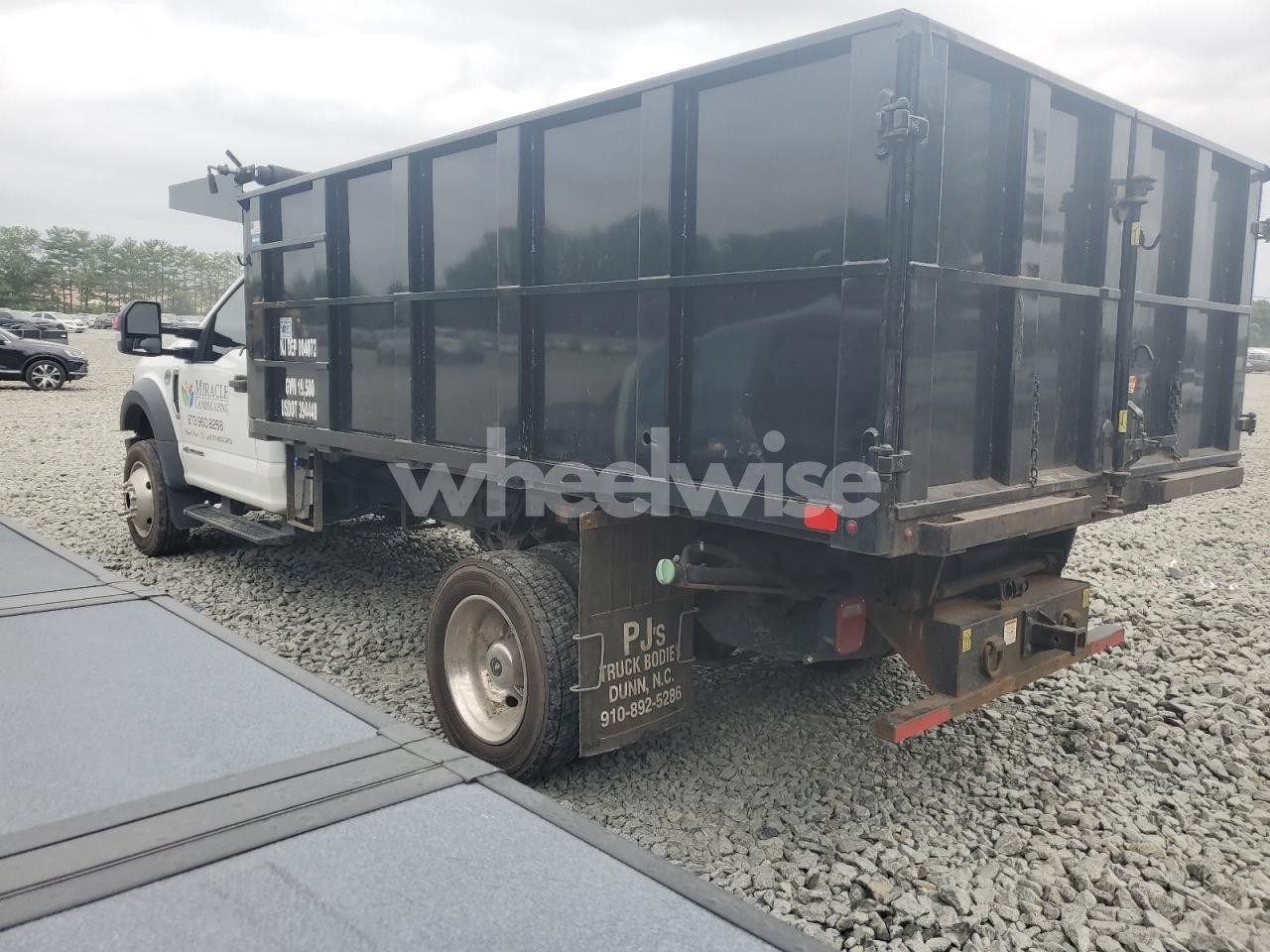 Photo 2 of 2020 FORD F550 SUPER DUTY (VIN 1FDUF5HT6LDA14828)