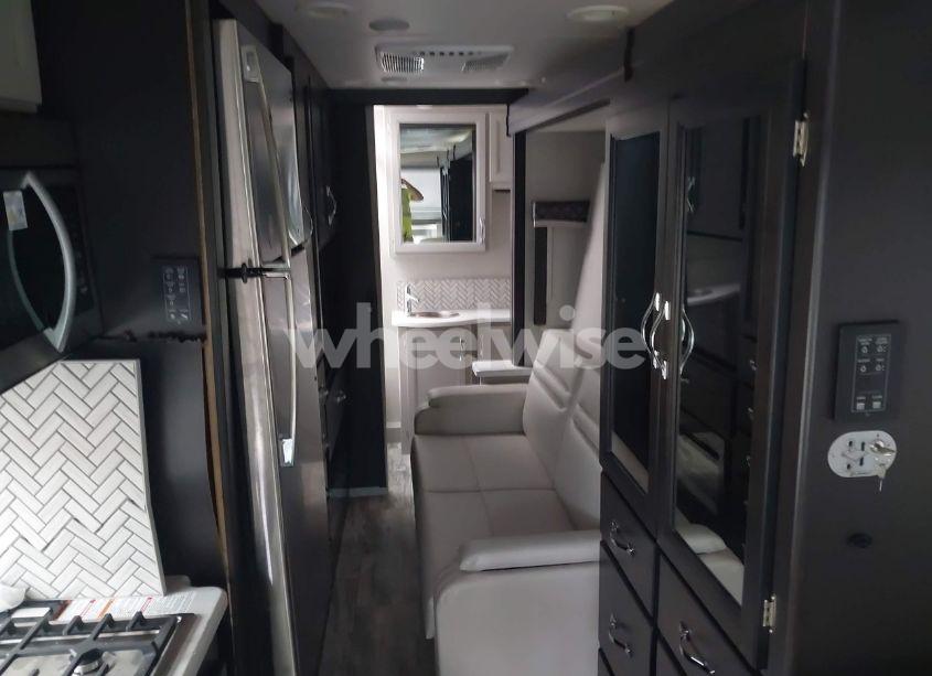 Photo 6 of 2025 Thor Magnitude 4X4 (VIN 1FDUF5HTXRDA00083)