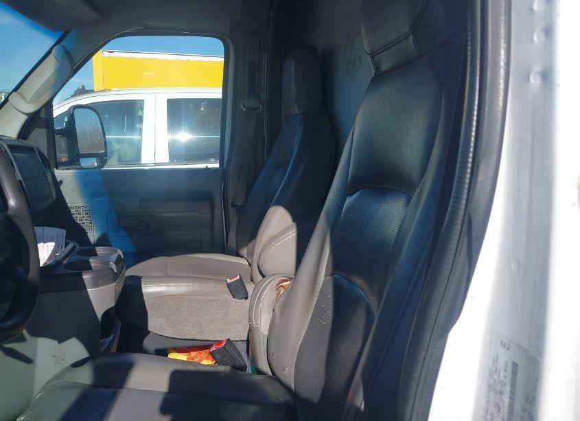 Photo 7 of 2009 Ford E-350 CUTAWAY (VIN 1FDWE35L59DA36672)