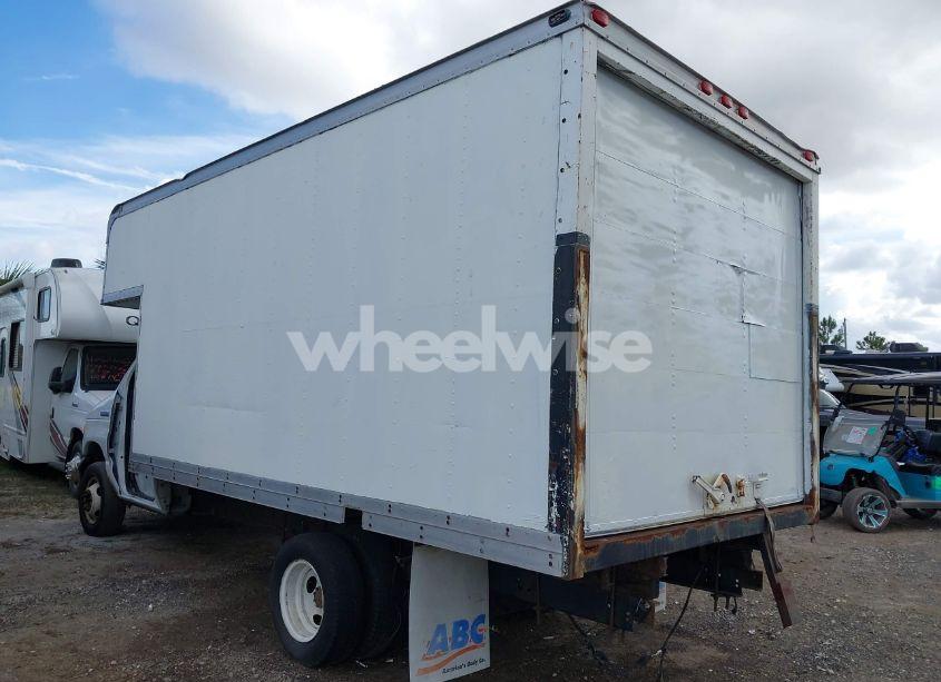 Photo 3 of 2006 Ford E-350 CUTAWAY (VIN 1FDWE35L76HB43064)