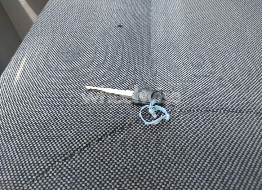 Photo 10 of 2000 Ford E-350 CUTAWAY STANDARD (VIN 1FDWE35L7YHB35839)