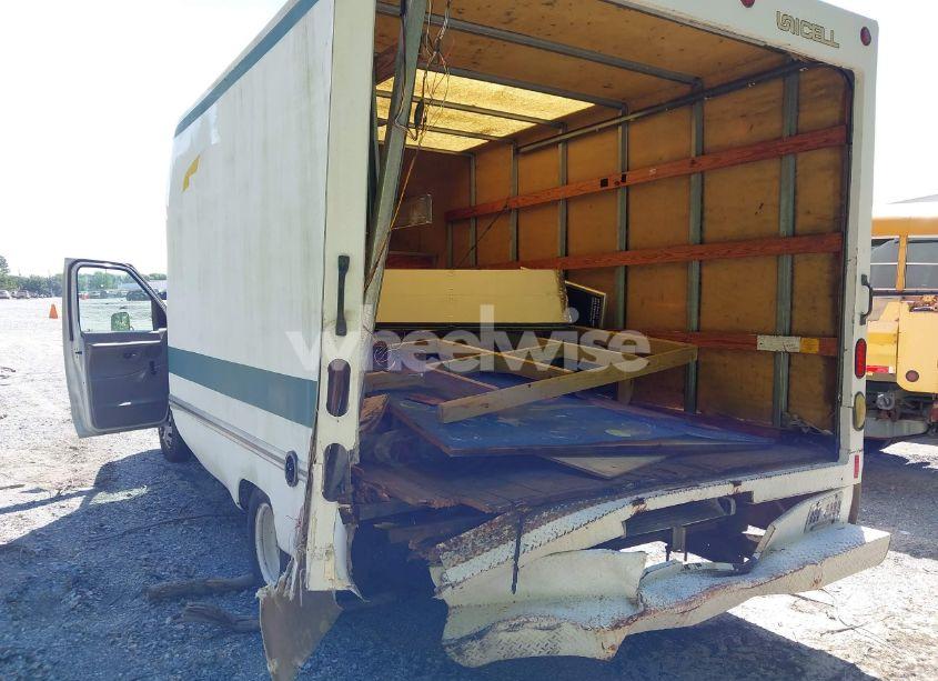 Photo 11 of 2000 Ford E-350 CUTAWAY STANDARD (VIN 1FDWE35L7YHB35839)