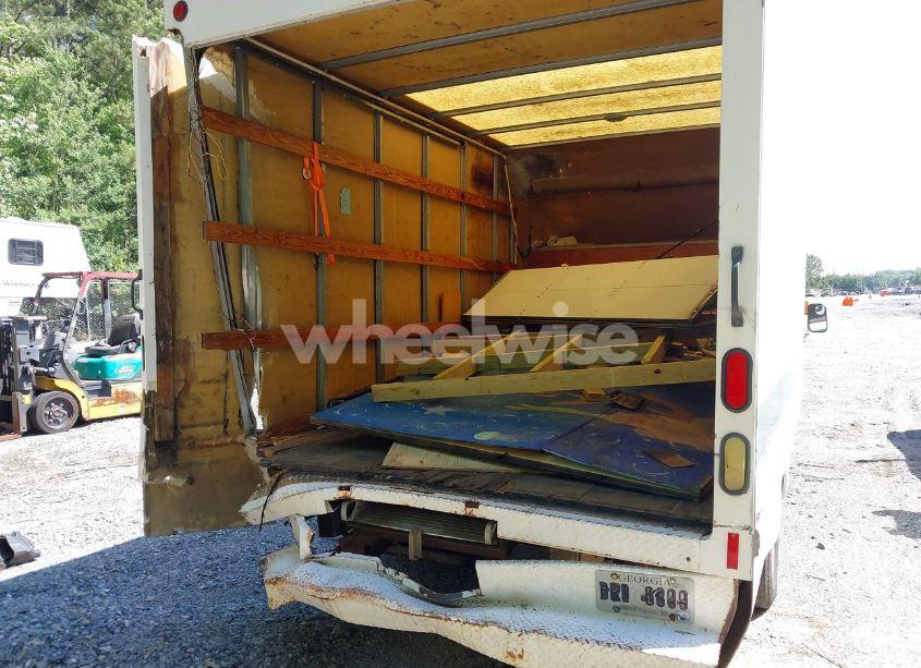 Photo 16 of 2000 Ford E-350 CUTAWAY STANDARD (VIN 1FDWE35L7YHB35839)