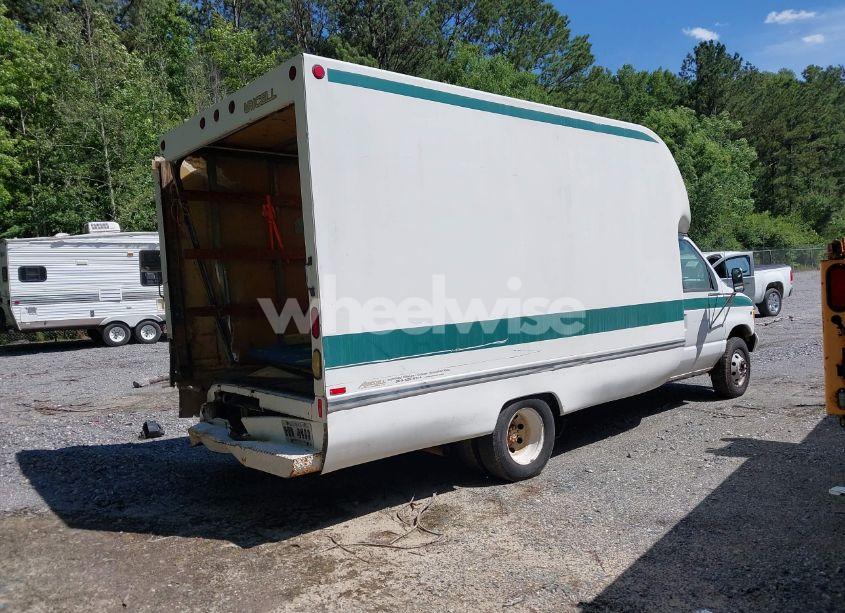 Photo 4 of 2000 Ford E-350 CUTAWAY STANDARD (VIN 1FDWE35L7YHB35839)