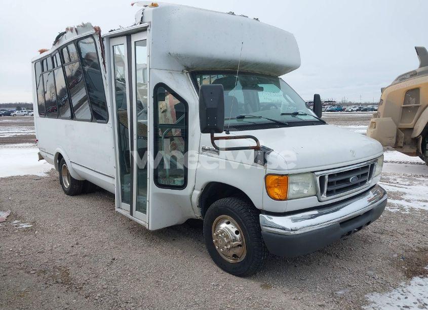 2006 Ford E-350 CUTAWAY (VIN 1FDWE35LX6HA37384) main photo