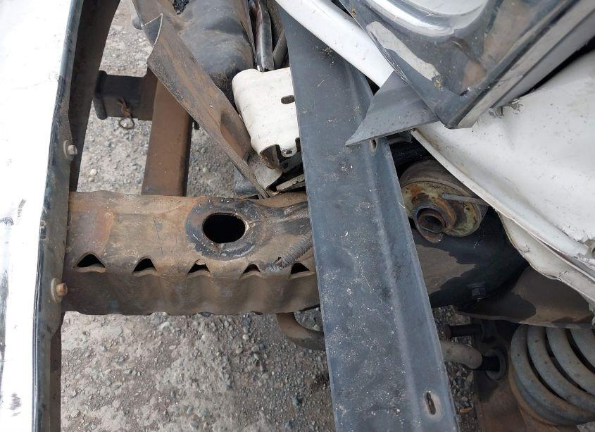 Photo 13 of 2002 Ford E-350 CUTAWAY (VIN 1FDWE35S82HB59551)