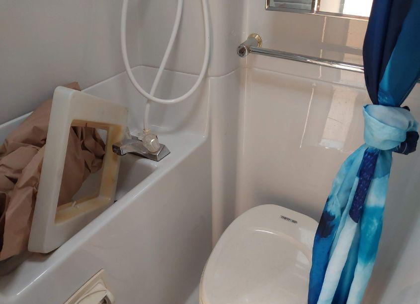 Photo 15 of 2002 Ford E-350 CUTAWAY (VIN 1FDWE35S82HB59551)