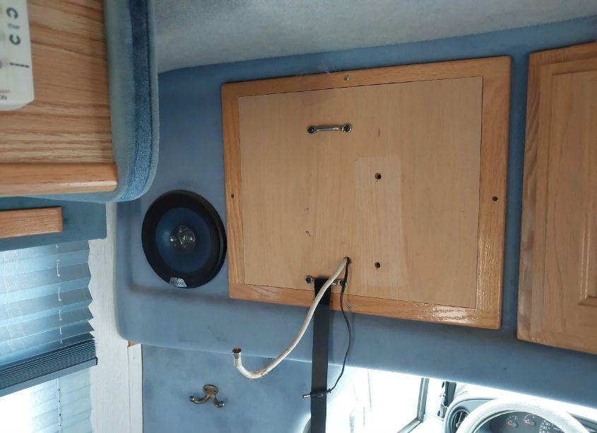 Photo 16 of 2002 Ford E-350 CUTAWAY (VIN 1FDWE35S82HB59551)