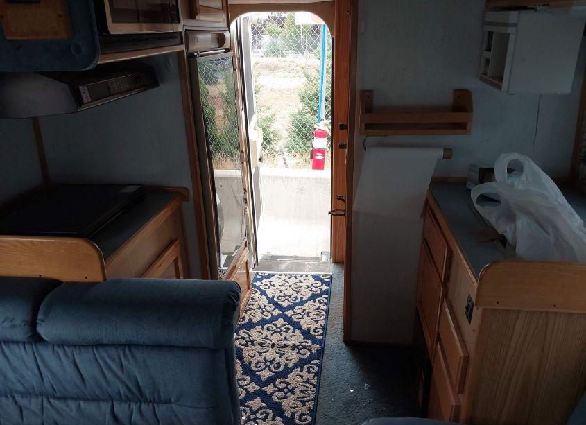 Photo 17 of 2002 Ford E-350 CUTAWAY (VIN 1FDWE35S82HB59551)