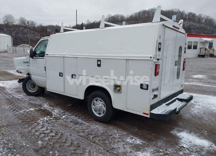 Photo 3 of 2019 Ford E-350 CUTAWAY (VIN 1FDWE3F60KDC01560)