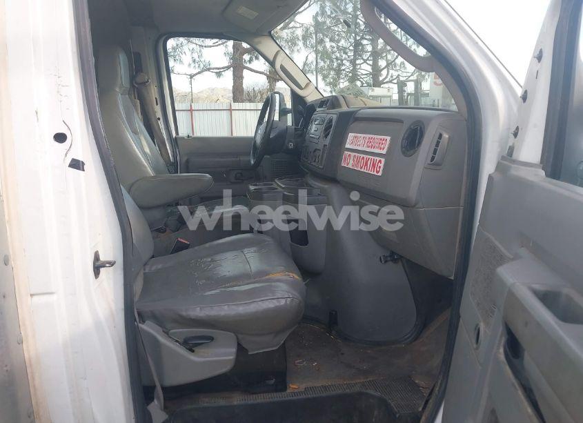 Photo 7 of 2011 Ford E-350 CUTAWAY (VIN 1FDWE3FL3BDA00886)