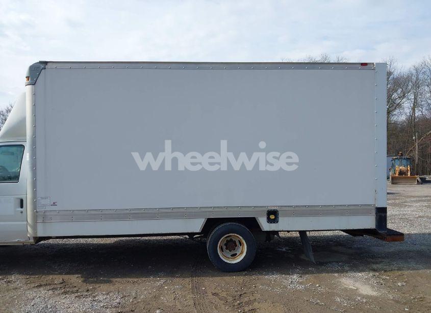 Photo 14 of 2015 Ford E-350 CUTAWAY (VIN 1FDWE3FL7FDA25036)