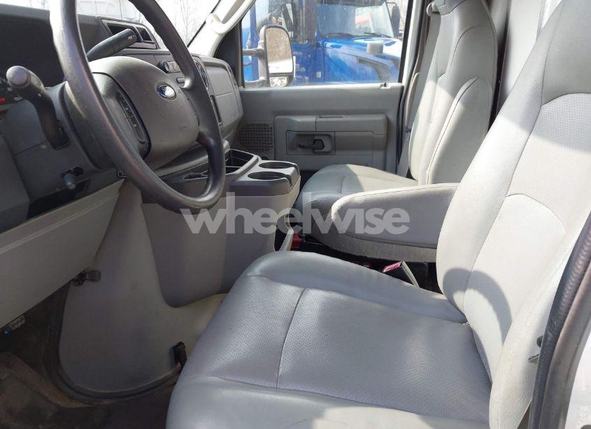 Photo 7 of 2015 Ford E-350 CUTAWAY (VIN 1FDWE3FL7FDA25036)