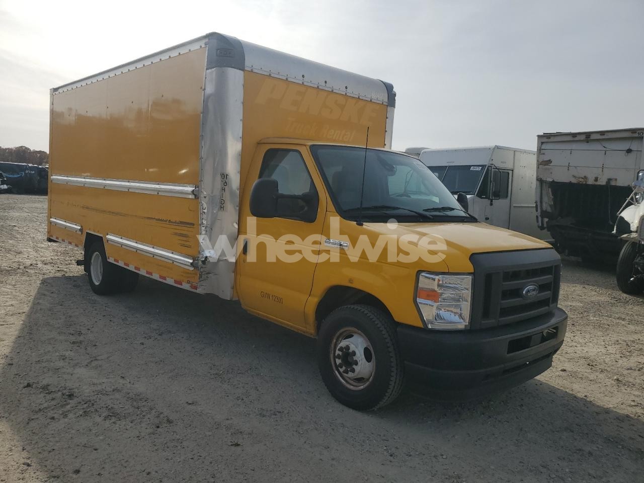 Photo 4 of 2023 FORD ECONOLINE - Box Truck N/A (VIN 1FDWE3FN2PDD17826)