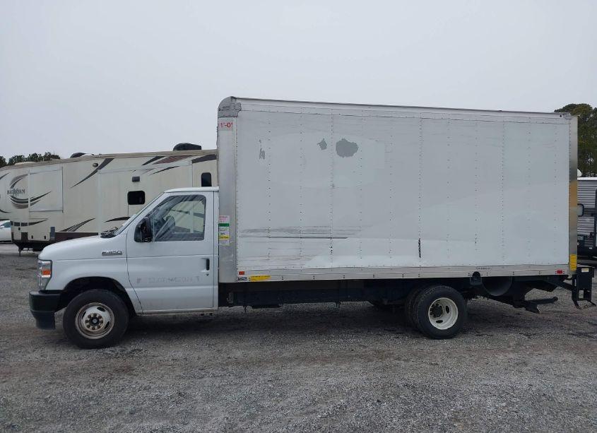 Photo 14 of 2024 Ford E-350 CUTAWAY (VIN 1FDWE3FN4RDD08869)