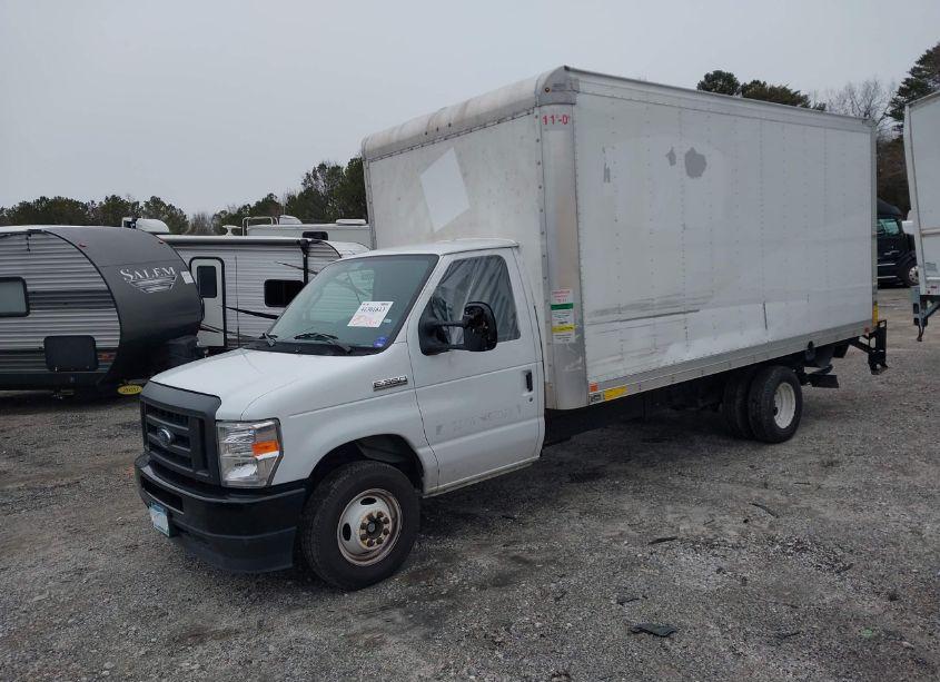 Photo 2 of 2024 Ford E-350 CUTAWAY (VIN 1FDWE3FN4RDD08869)