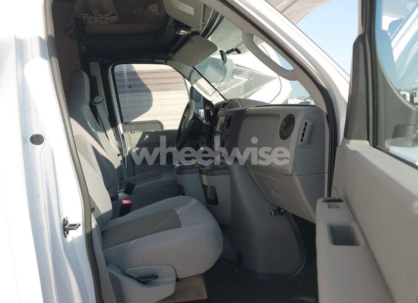 Photo 5 of 2024 Ford E-350 CUTAWAY (VIN 1FDWE3FN4RDD30046)