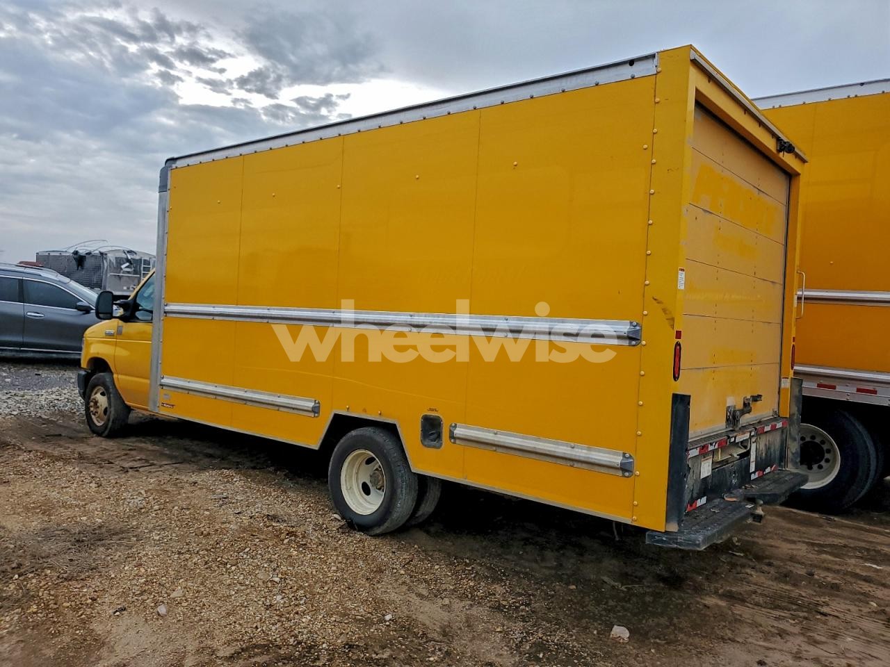 Photo 2 of 2022 FORD E350 BOX TRUCK (VIN 1FDWE3FN9NDC08986)