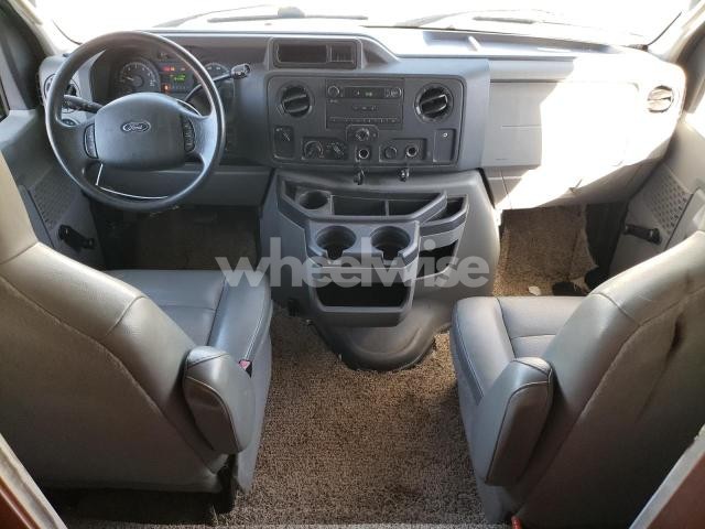 Photo 2 of 2022 FORD ECONOLINE E350 SUPER DUTY CUTAWAY VAN N/A (VIN 1FDWE3FN9NDC10981)