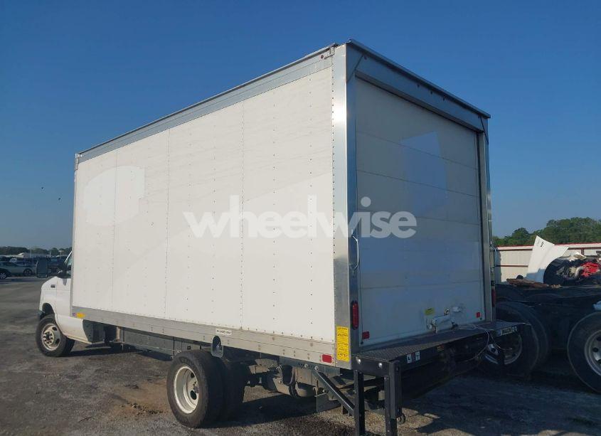 Photo 3 of 2024 Ford E-350 CUTAWAY (VIN 1FDWE3FN9RDD13582)