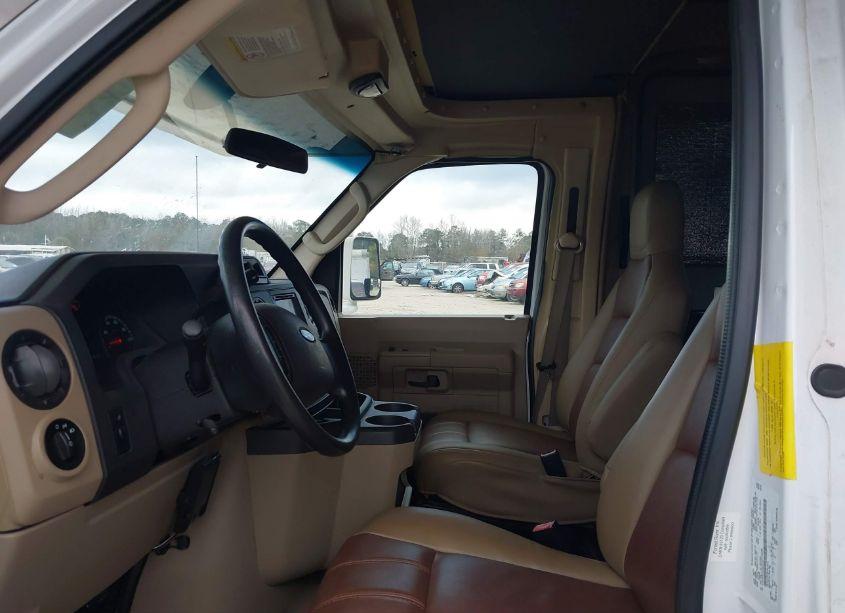 Photo 6 of 2014 Ford E-350 CUTAWAY (VIN 1FDWE3FS0EDA75489)