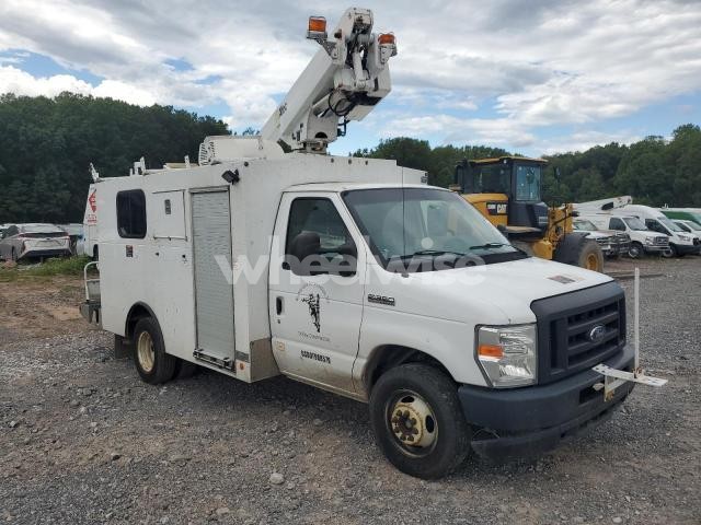 Photo 4 of 2018 FORD ECONOLINE E350 SUPER DUTY CUTAWAY VAN (VIN 1FDWE3FSXJDC41916)