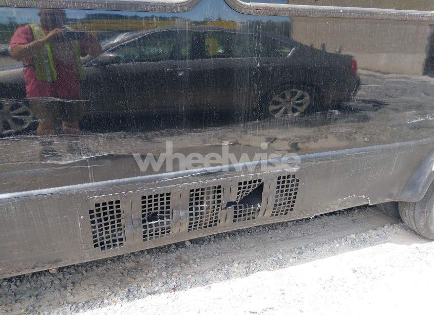 Photo 12 of 2003 Ford E-450 CUTAWAY STANDARD (VIN 1FDWE45F83HB39116)