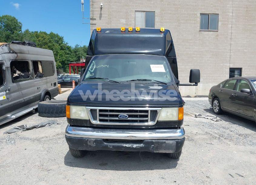 Photo 15 of 2003 Ford E-450 CUTAWAY STANDARD (VIN 1FDWE45F83HB39116)