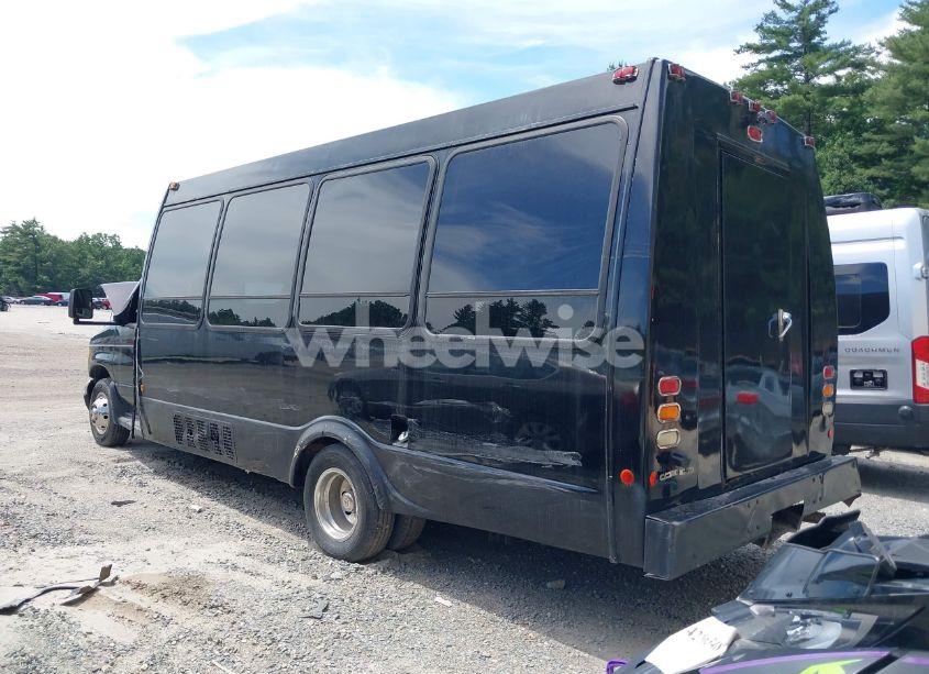 Photo 3 of 2003 Ford E-450 CUTAWAY STANDARD (VIN 1FDWE45F83HB39116)