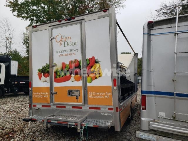 Photo 10 of 2022 FORD ECONOLINE E450 SUPER DUTY CUTAWAY VAN (VIN 1FDWE4FK9NDC07185)