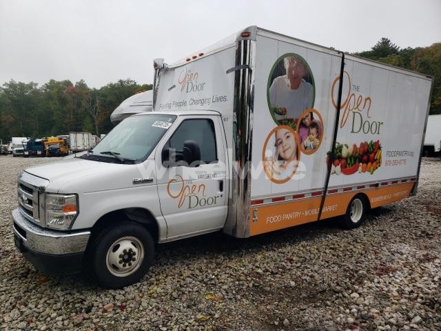 Photo 4 of 2022 FORD ECONOLINE E450 SUPER DUTY CUTAWAY VAN (VIN 1FDWE4FK9NDC07185)