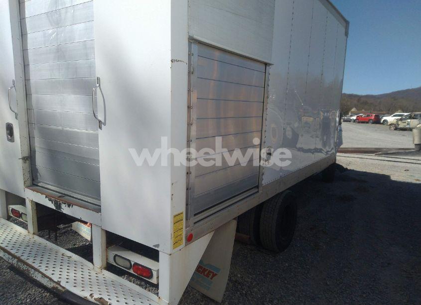 Photo 4 of 2014 Ford Econoline E450 SUPER DUTY CUTWY VAN (VIN 1FDWE4FL3EDA46020)