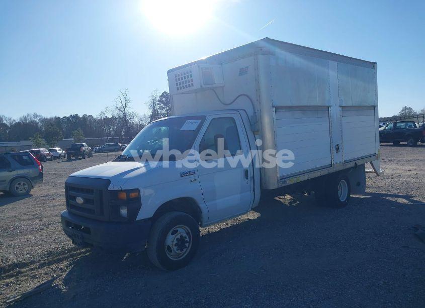 Photo 2 of 2014 Ford Econoline E450 SUPER DUTY CUTWY VAN (VIN 1FDWE4FLXEDA51344)