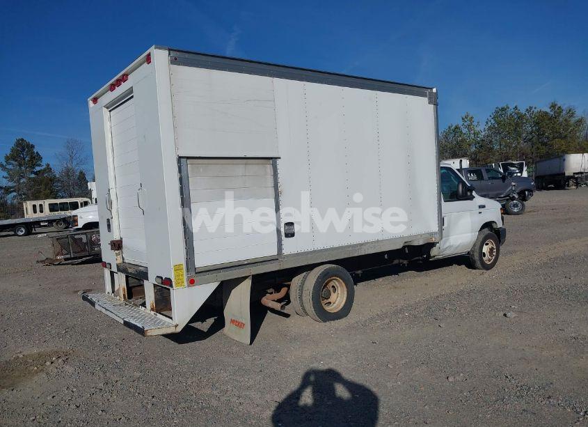 Photo 4 of 2014 Ford Econoline E450 SUPER DUTY CUTWY VAN (VIN 1FDWE4FLXEDA51344)