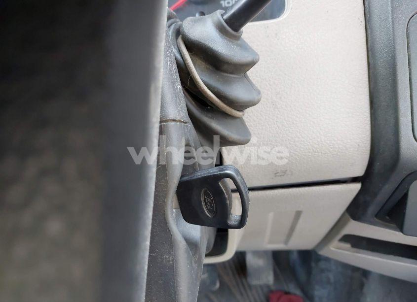 Photo 10 of 2008 Ford F-350 CHASSIS XL/XLT (VIN 1FDWF34588EA24797)