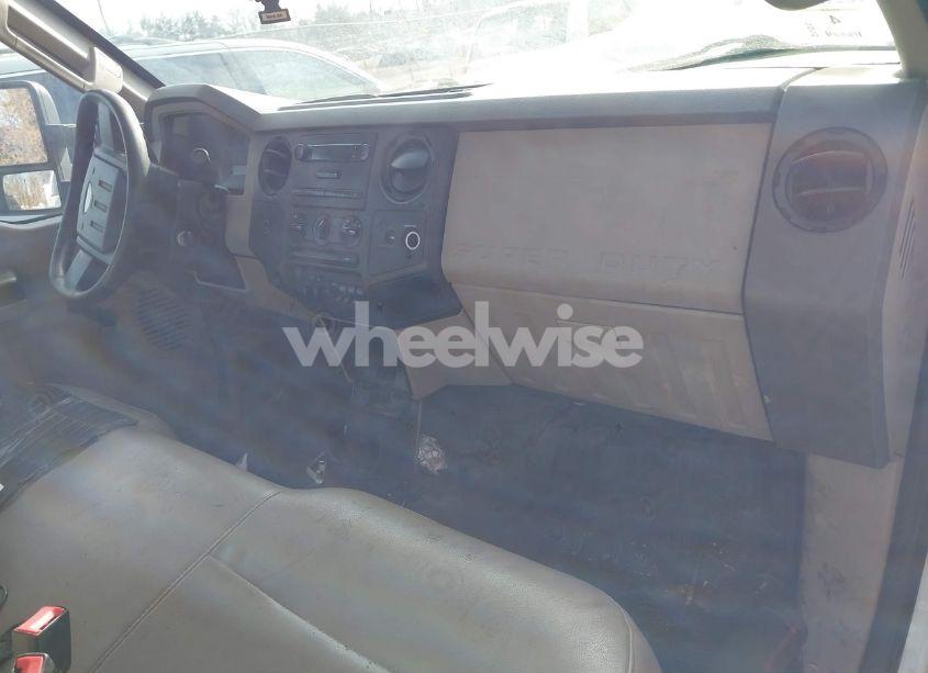 Photo 7 of 2008 Ford F-350 CHASSIS XL/XLT (VIN 1FDWF34588EA24797)