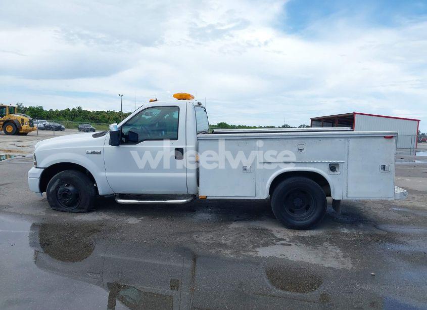 Photo 13 of 2006 Ford F-350 CHASSIS XL/XLT (VIN 1FDWF365X6ED01654)