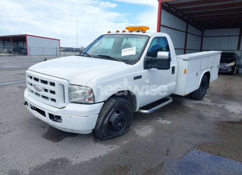 Photo 2 of 2006 Ford F-350 CHASSIS XL/XLT (VIN 1FDWF365X6ED01654)