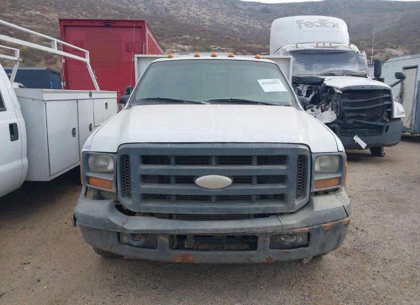 Photo 13 of 2005 Ford F-350 XL/XLT (VIN 1FDWF36P35EB82071)