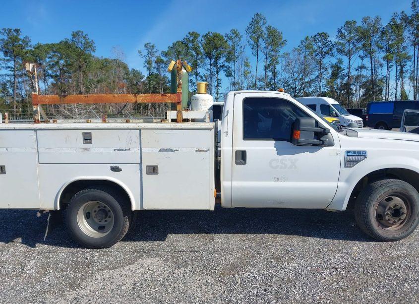 Photo 13 of 2009 Ford F-350 CHASSIS XL/XLT (VIN 1FDWF36Y09EA59004)