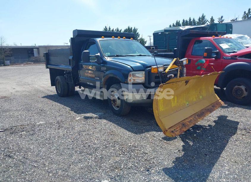 2005 Ford F-350 XL/XLT (VIN 1FDWF37P55EC77049) main photo