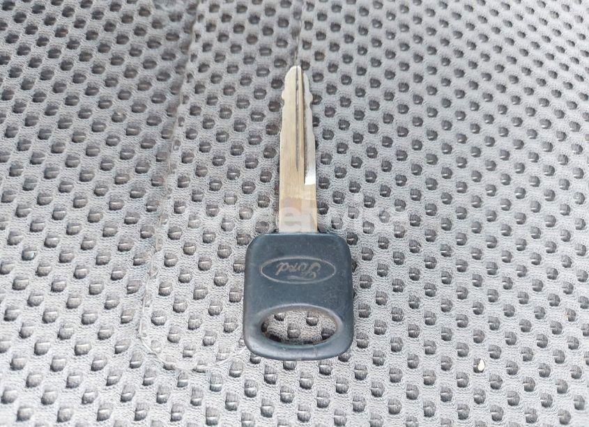 Photo 10 of 2005 Ford F-350 XL/XLT (VIN 1FDWF37P55EC77049)