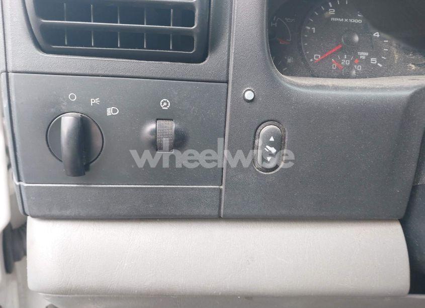 Photo 13 of 2005 Ford F-350 XL/XLT (VIN 1FDWF37P65EB71869)