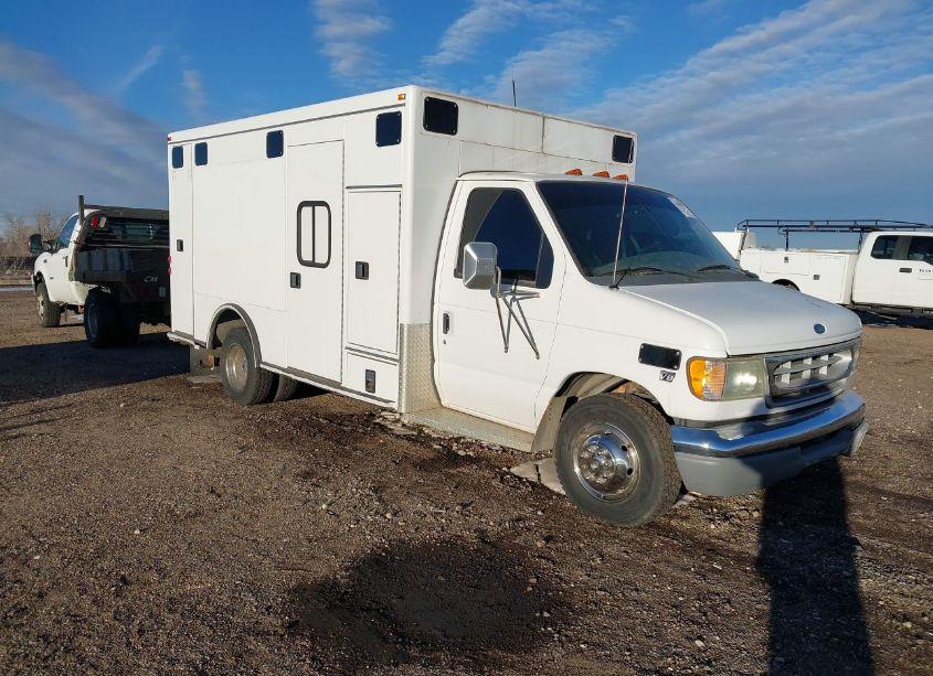2002 Ford E-450 CUTAWAY STANDARD (VIN 1FDXE45F12HB44595) main photo