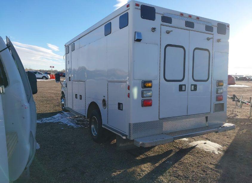 Photo 3 of 2002 Ford E-450 CUTAWAY STANDARD (VIN 1FDXE45F12HB44595)